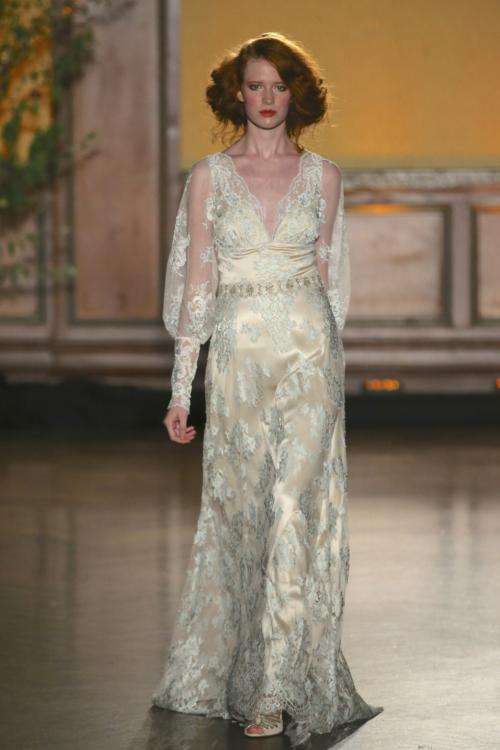 أسبوع نيويورك لأزياء الزفاف 2015: مجموعة كلير بيتيبون لفساتين الزفاف لخريف 2016