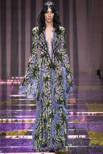 أسبوع الموضة في باريس 2015: مجموعة أزياء فيرساتشي لخريف وشتاء 2015 