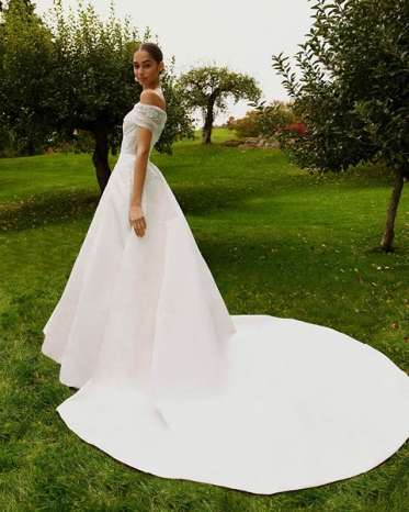 Carolina Herrera Fall 2021 Wedding Dress Collection