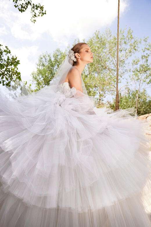 Elie Saab Fall 2021 Wedding Dresses 12