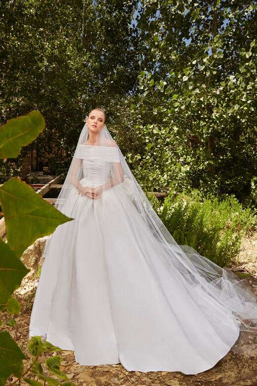 Elie Saab Fall 2021 Wedding Dresses 2