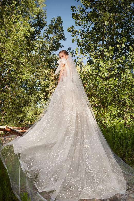 Elie Saab Fall 2021 Wedding Dresses 6