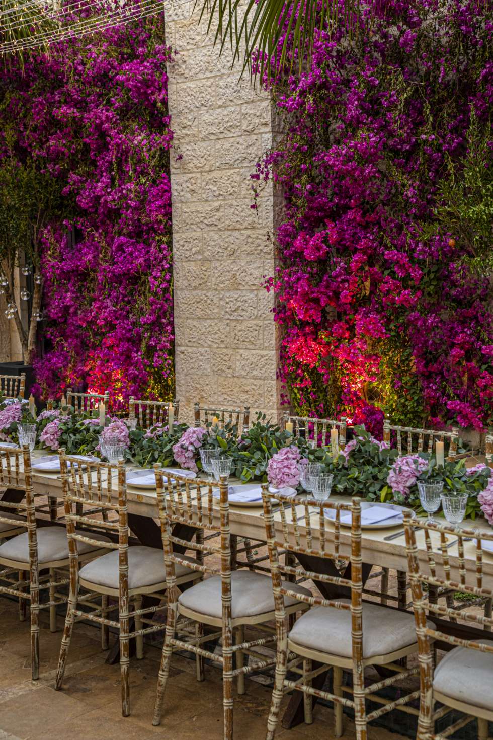 حفل خطوبة باللون الوردي الجميل في الأردن