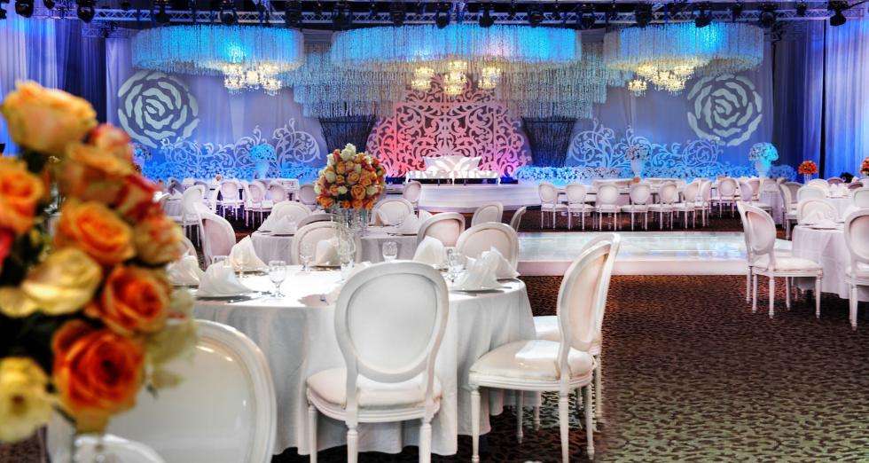 كل ما عليك معرفته عن خدمات الزفاف وصالات الأفراح في فندق لو ميريديان دبي