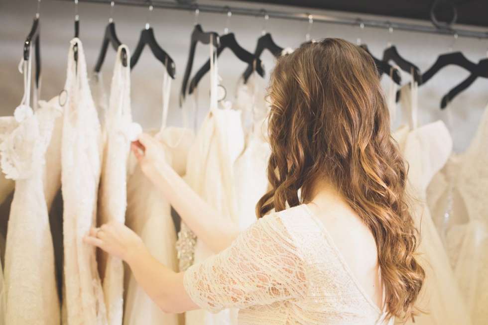Mistakes to Avoid While Shopping for Your Wedding Dress