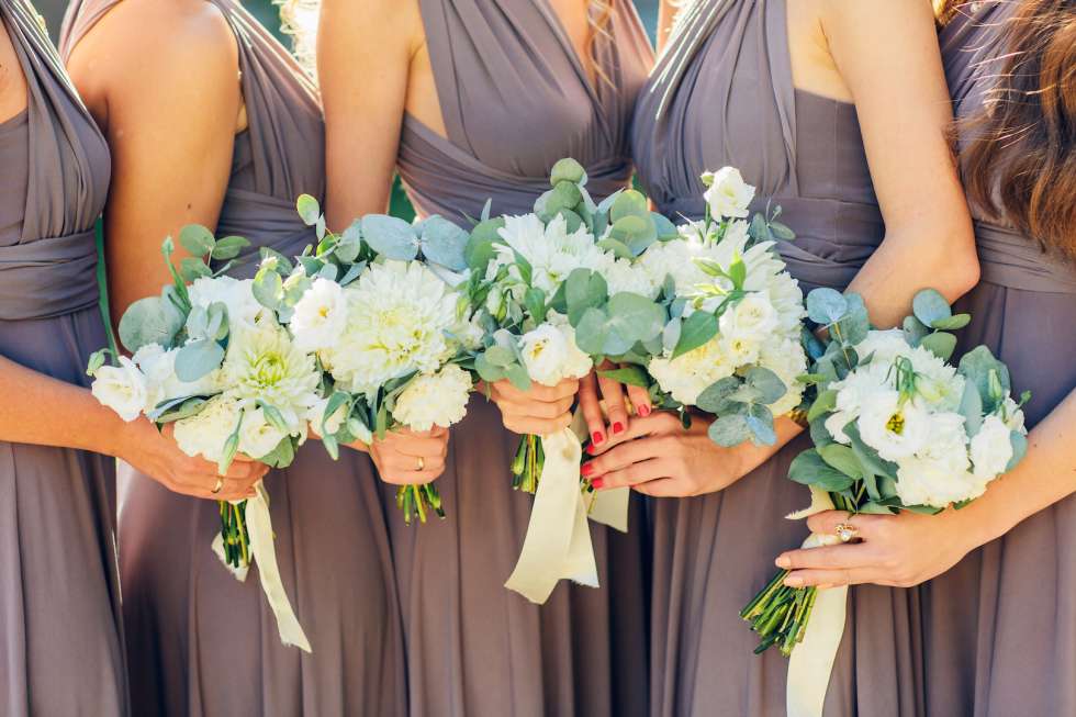 كيف تختارين نظام ألوان محدد لمن سيرافقك في حفل الزفاف