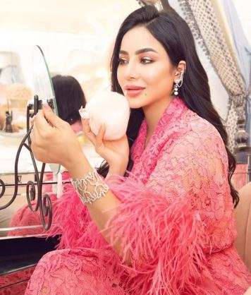 Your Eid Fashion Inspiration: Lojain Omran