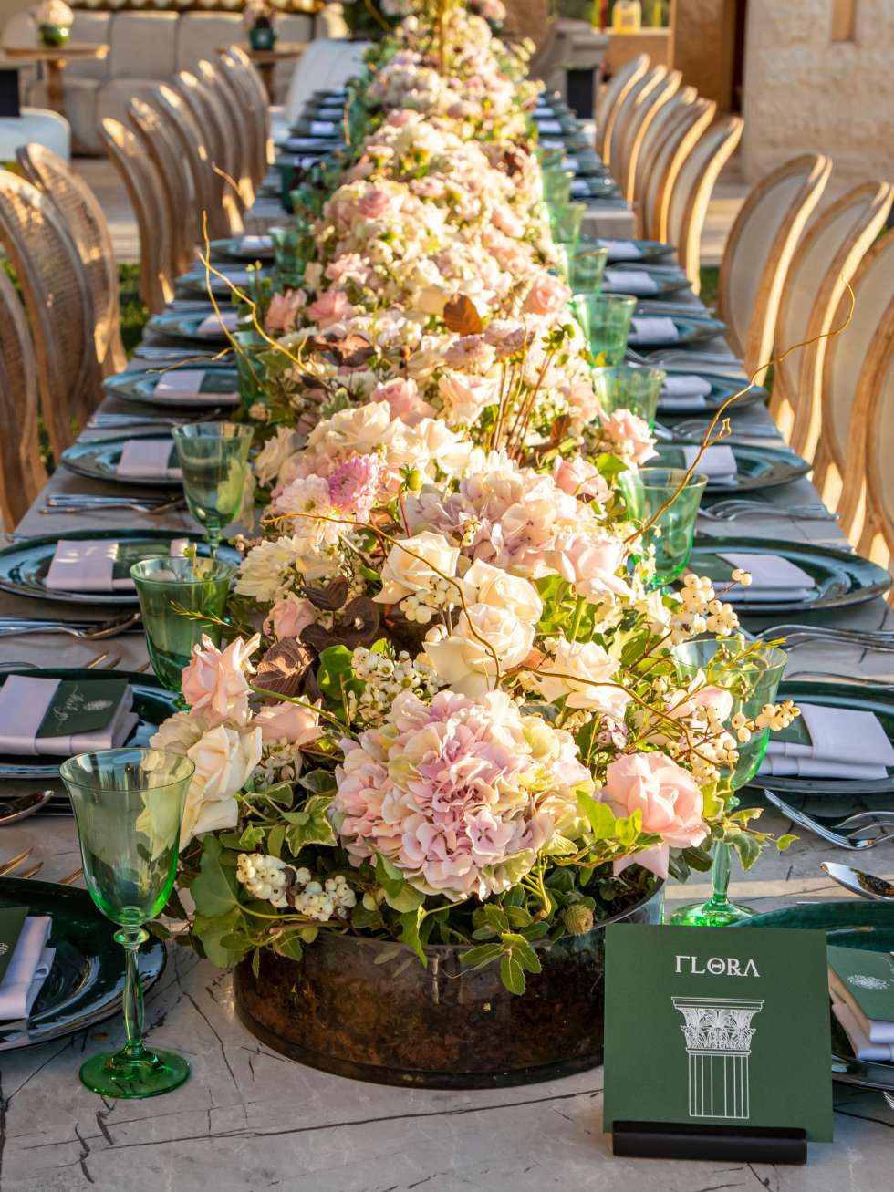 Wedding Flower Tips Every Bride Needs to Know
