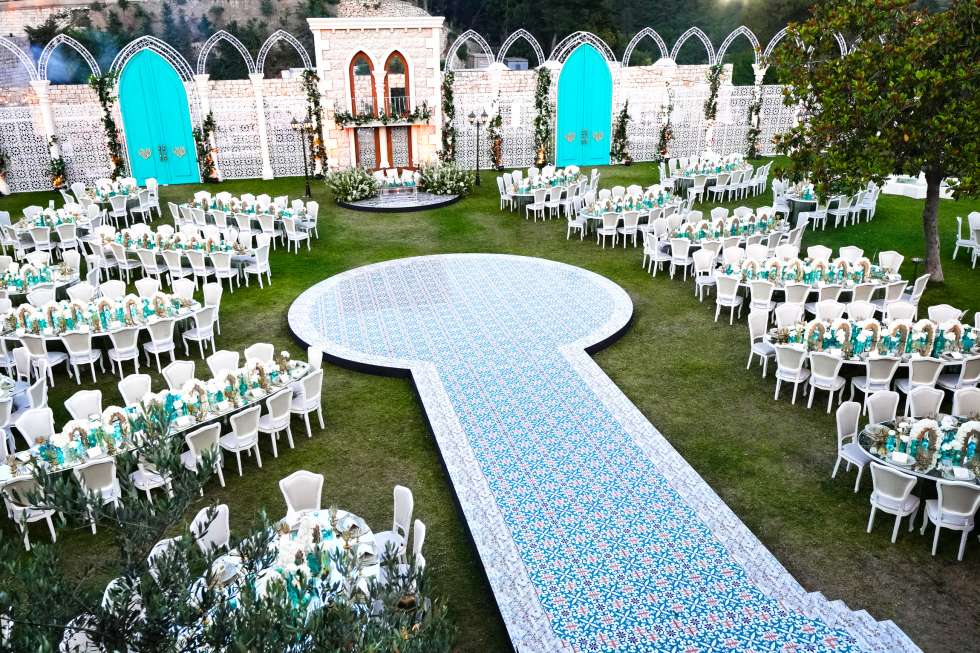 حفل زفاف شرقي باللون الفيروزي في لبنان