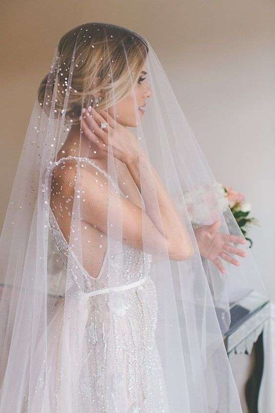 كيفية اختيار طرحة عروس بحسب شكل فستان زفافك