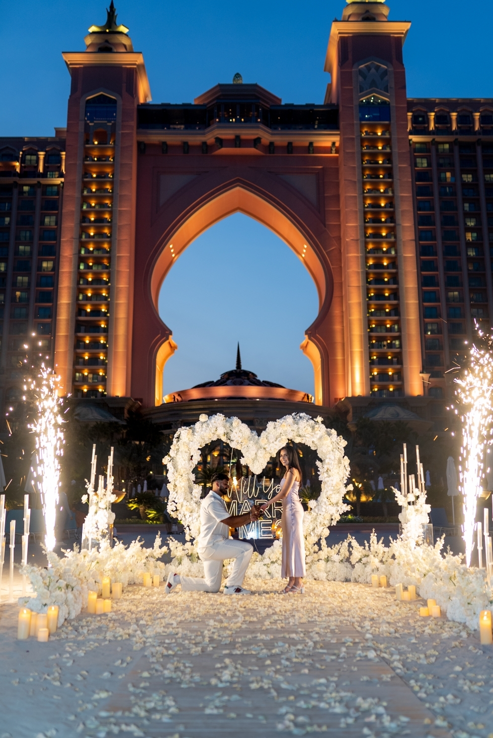 طلبات الزواج الأكثر رومانسية في دبي طلبات الزواج الأكثر رومانسية في دبي