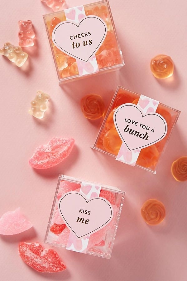 توزيعات زواج من وحي عيد الحب