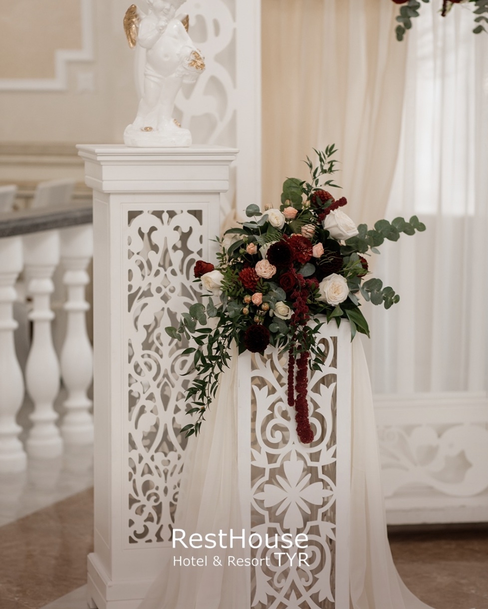 Rest House Tyr Hotel & Resort