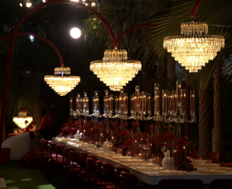 حزمة ديكور فاخرة لحفل زفافك في دبي