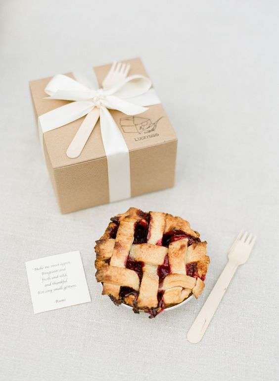 Pies Favors