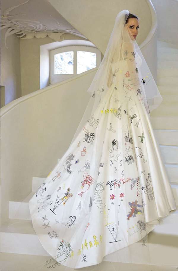 فستان زفاف أنجلينا جولي