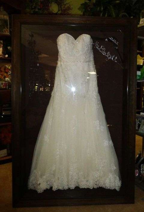 Wedding Dress Display 5