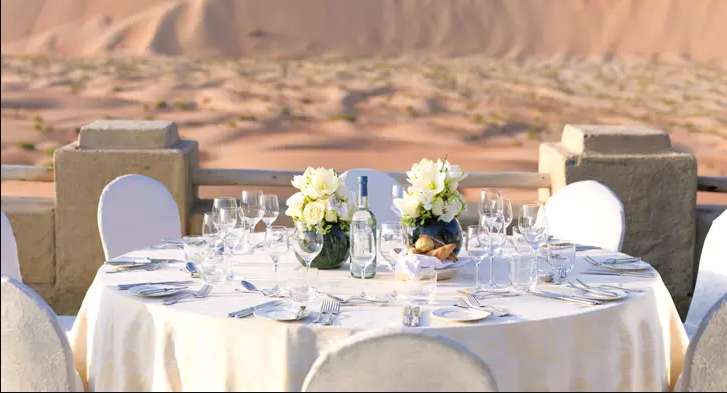 حفل زفاف في الصحراء