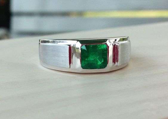 Emerald Men Ring