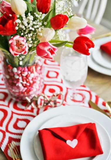 حفل زفاف في عيد الحب 