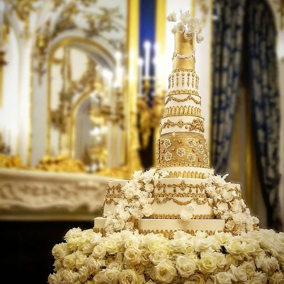 Grand Wedding Cake in Gold and White 