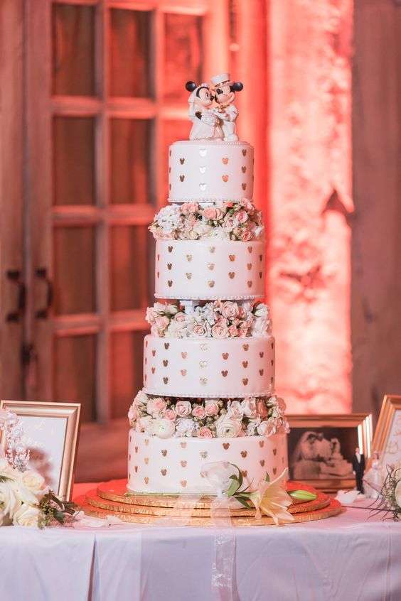 Minnie and Mickey Mouse Wedding Cake