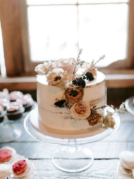 rustic wedding cake