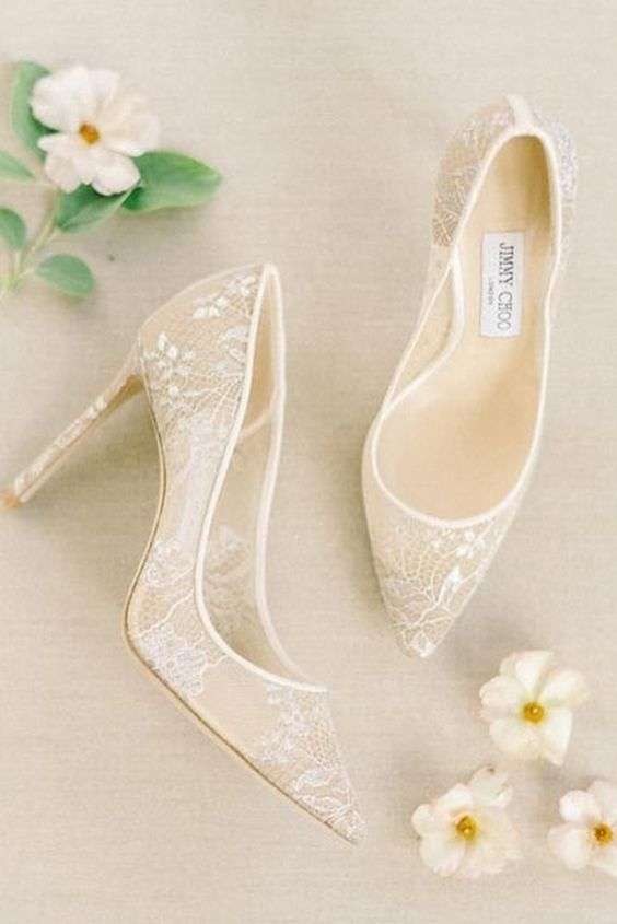 أحذية الزفاف ذات الكعب العالي المصنوعة من الدانتيل