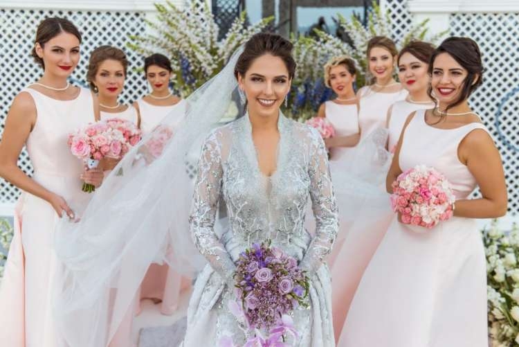 فساتين وصيفات العروس فساتين وصيفات العروس