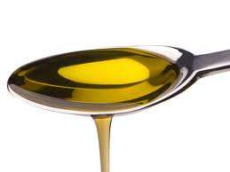 Castor Oil: Your Secret to Thick Eyebrows and Lashes
