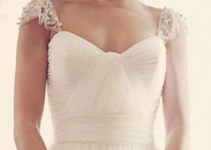 Bridal Fashion Trend: Shoulder Caps