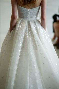 صورة الزفاف التي عليك التقاطها: صورة فستان الزفاف
