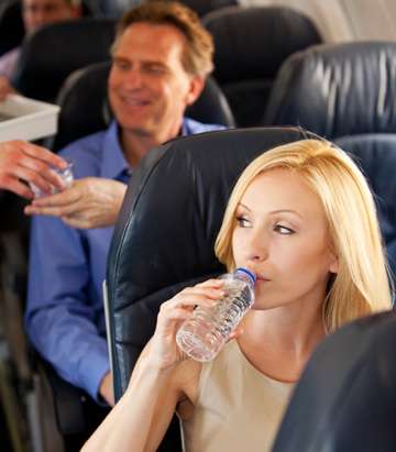 How to Stay Healthy and Fit While Flying for Your Honeymoon