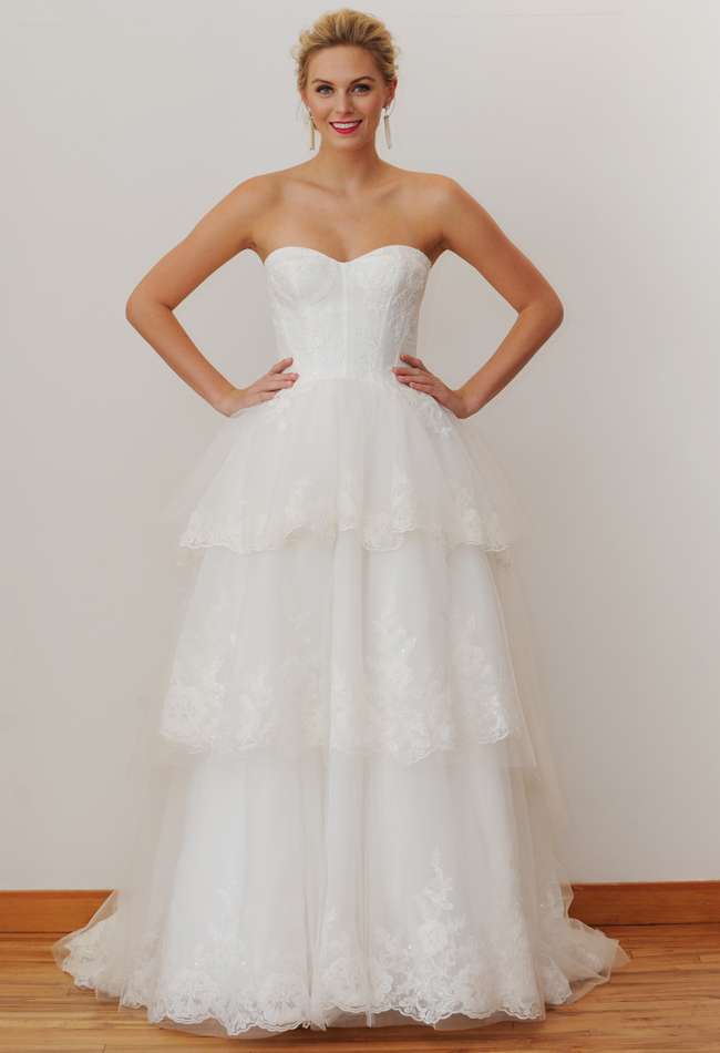 أسبوع نيويورك لأزياء الزفاف: مجموعة دايفيدز برايدال لفساتين الزفاف لخريف 2015