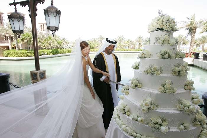 دليل كامل للتخطيط لحفل زفاف عربي