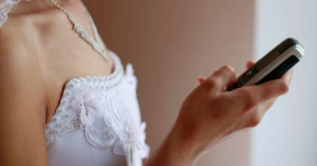 What to Never Text a Bride-to-Be About