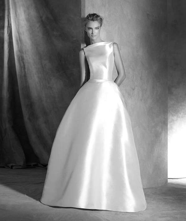 Discover The Beautiful 2016 Bridal Collection from Pronovias