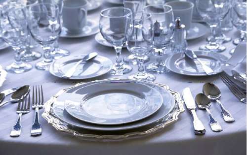 Formal Dining Etiquette For Your Wedding Shared By The Experts