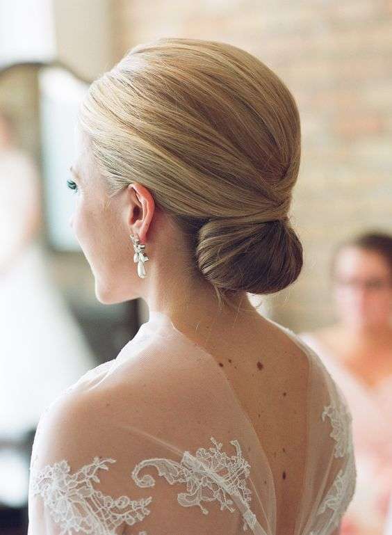 The most romantic bridal hairstyle to get an elegant look | Bridal hair updo,  Prom hairstyles for short hair, Hairstyle