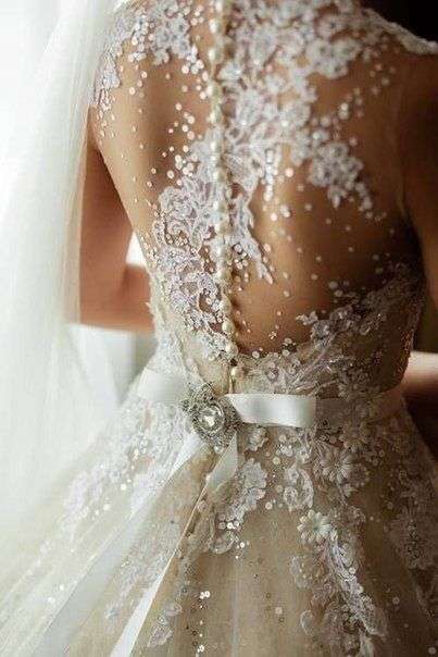 Breathtaking Buttoned Back Wedding Dresses