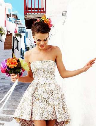The Perfect Wedding Dress for The Petite Bride