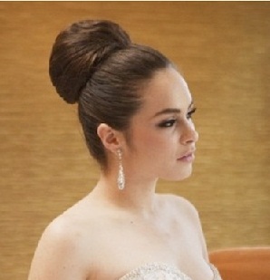 The Ballerina Bun for Your Bridal Look - Arabia Weddings