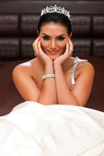 Horeya Farghaly Stuns in Wedding Dress - Arabia Weddings