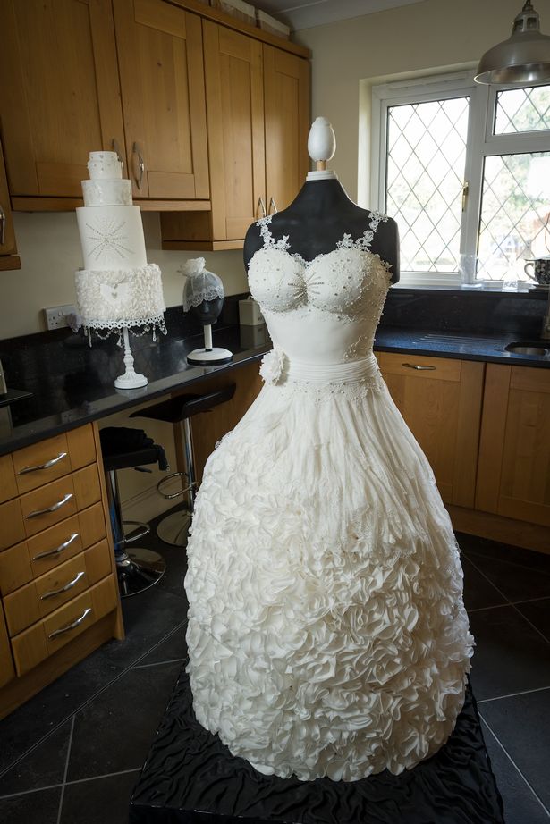 Beautiful Wedding  Dress  Made Out Of Cake  Goes Viral 