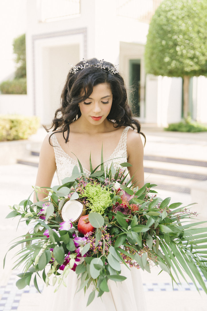 tropical-inspired wedding photo shoot