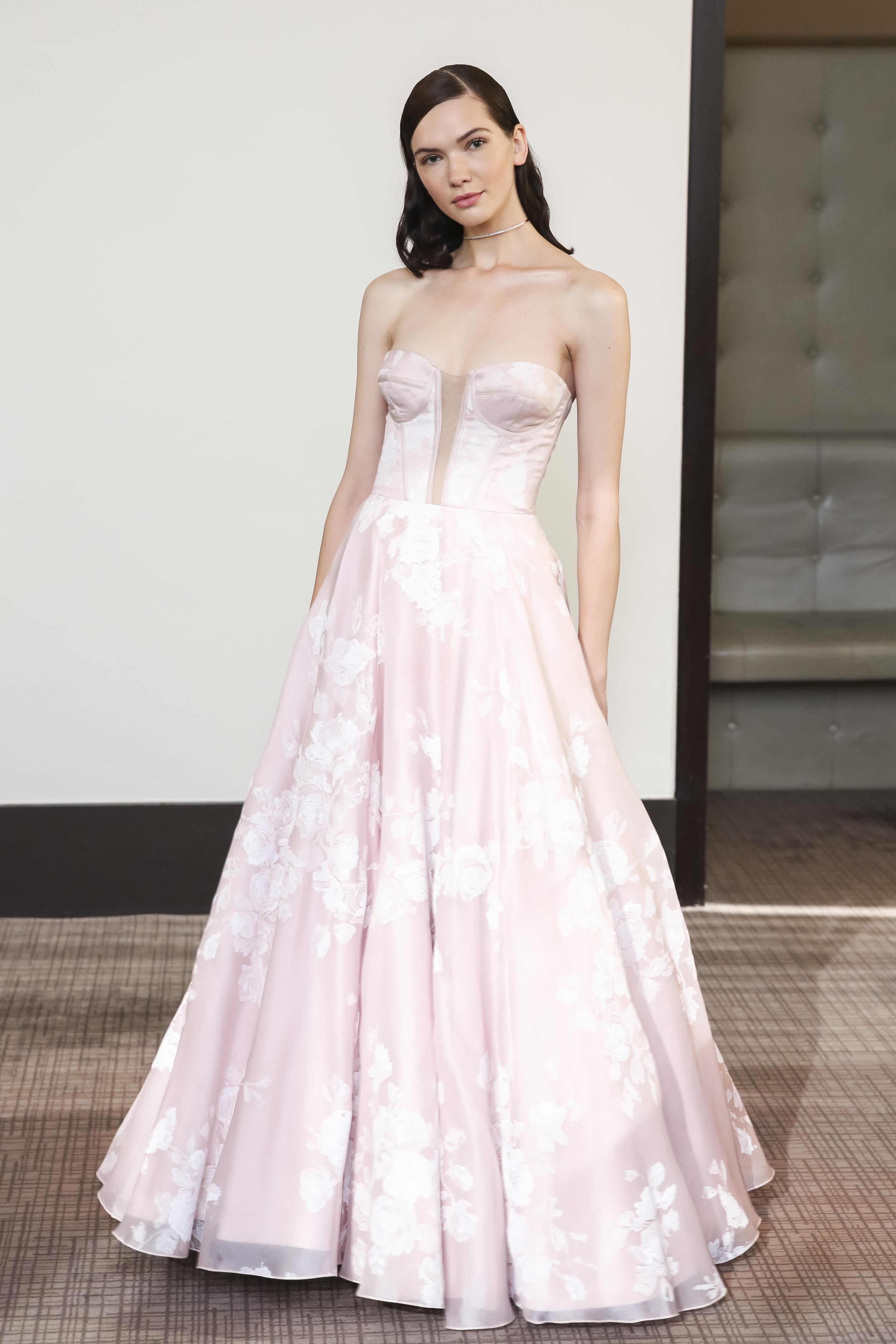 gracy_accad_fall_2018_bridal_collection_6