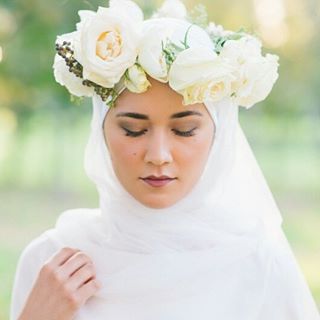 hijab_bride_floral_crown